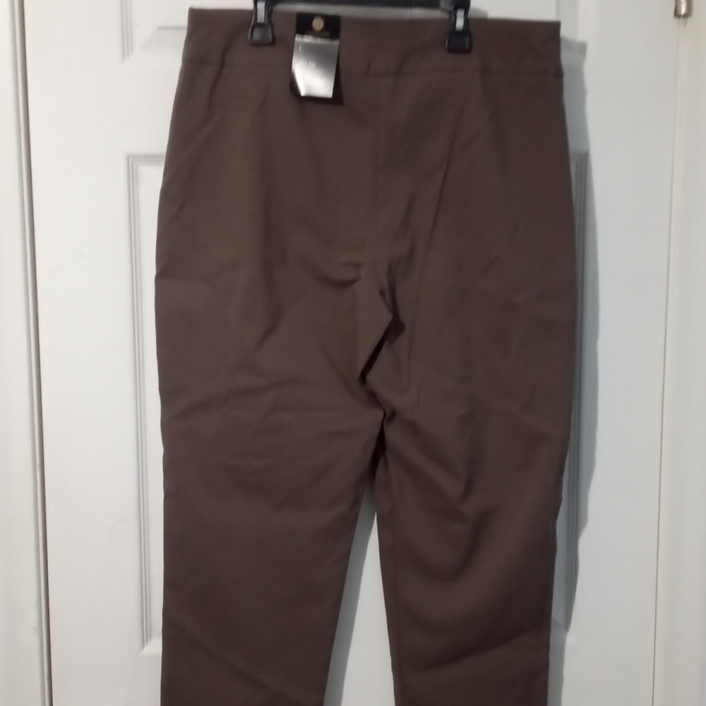 JM Collection Tan Pants - Picture 2 of 6